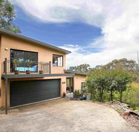 Postcards from the Edge - Airlie Beach Holiday