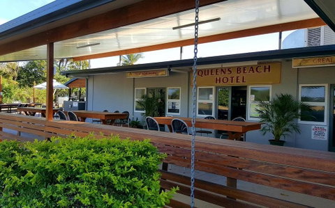 Queens Beach Hotel - Airlie Beach Holiday 0