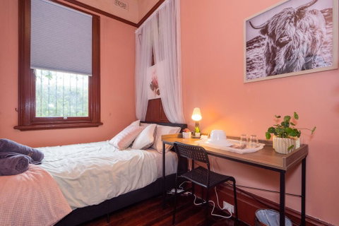 Quiet Private Room In Strathfield 3min To Train Station6 - Airlie Beach Holiday 0