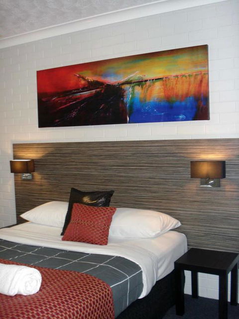 Raceview Motor Inn - Airlie Beach Holiday 3