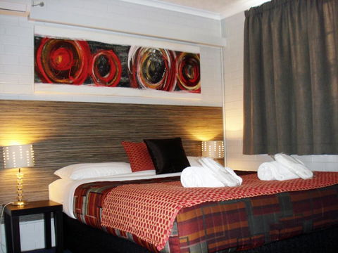 Raceview Motor Inn - Airlie Beach Holiday 0