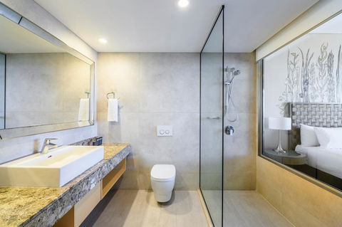 Rendezvous Hotel Perth Scarborough - Airlie Beach Holiday 1