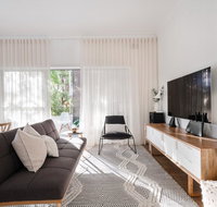 Restful Allawah Retreat near Sydney Airport - Airlie Beach Holiday