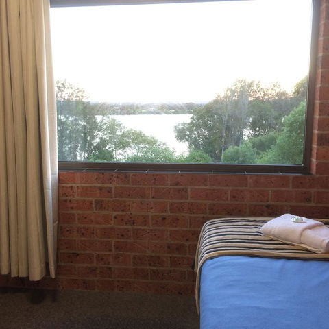 Riverview Motor Inn - Airlie Beach Holiday 3