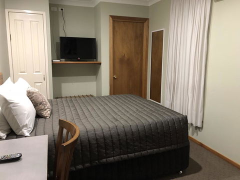 Roydons Motor Inn - Airlie Beach Holiday 3