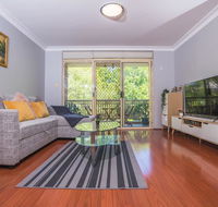 Rustic Hardwood 2 Bedroom Apartment in Randwick - Airlie Beach Holiday