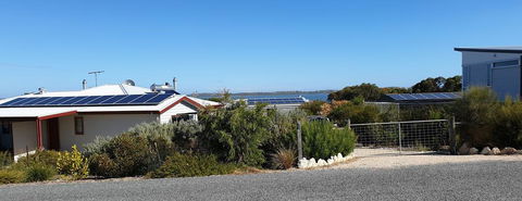Samphire: Coorong Accommodation - Airlie Beach Holiday 3