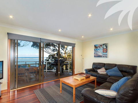 Sandbar View - Airlie Beach Holiday 1