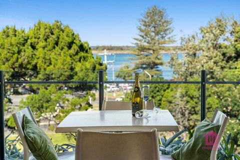 Seamist - Airlie Beach Holiday 0