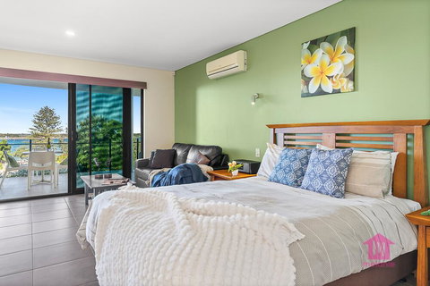 Seamist - Airlie Beach Holiday 2