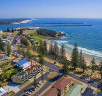 Seaspray 3 - straight across the road from Main Beach Yamba - Airlie Beach Holiday
