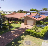 SECRET GARDEN - WiFi - Netflix - Pet Friendly - Airlie Beach Holiday
