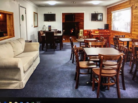 Selwyn Star Lodge - Airlie Beach Holiday 1
