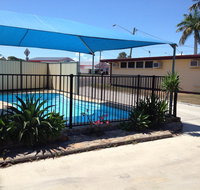 Shell Motel Pearly Shell Motel - Airlie Beach Holiday
