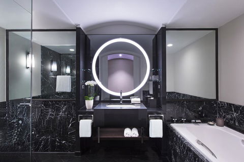 Sheraton Grand Sydney Hyde Park - Airlie Beach Holiday 1