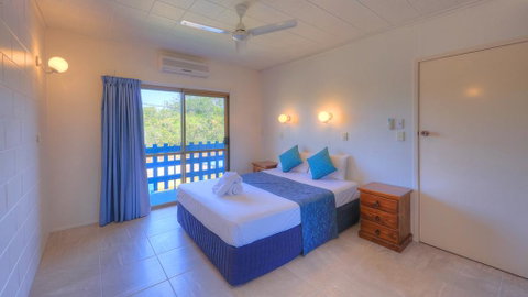 Sky View Units Bowen - Airlie Beach Holiday 2