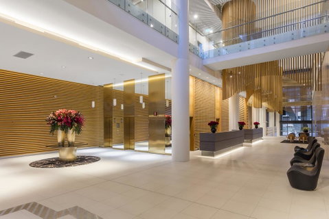 SKYE Hotel Suites Parramatta - Airlie Beach Holiday 1