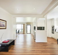 Skymirror Villa - Airlie Beach Holiday