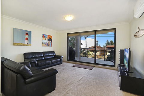 Sorrento Apartments - Unit 201 - Airlie Beach Holiday 2