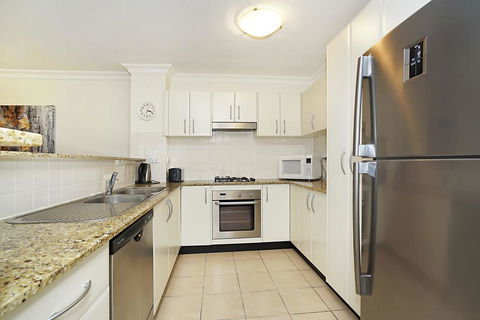 Sorrento Apartments - Unit 201 - Airlie Beach Holiday 1