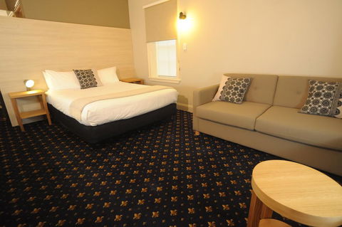 Sovereign Hill Hotel - Airlie Beach Holiday 2