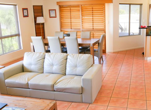 Spa Haven 17A - Airlie Beach Holiday 3
