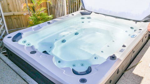 Spa Haven 17B Ocean View - Airlie Beach Holiday 2