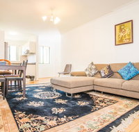 Spacious  Cozy APTHeart of Redfern Closes to CBD - Airlie Beach Holiday