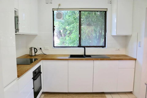 Spacious Apartment In Lane Cove Near CBD - Airlie Beach Holiday 1