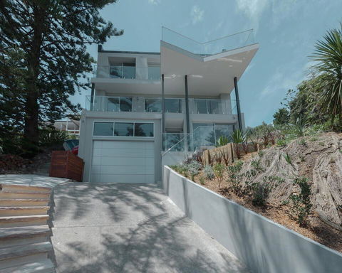Spectacular Bilgola Beachhouse - Airlie Beach Holiday 2