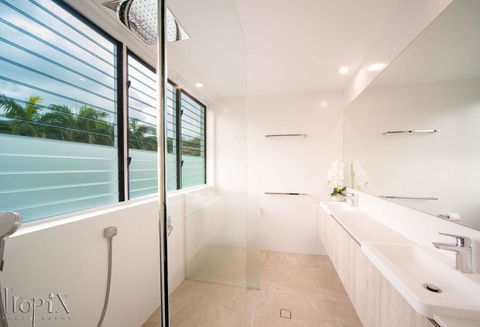 Splendeur Sur La Mer - Three Bedroom - Airlie Beach Holiday 3