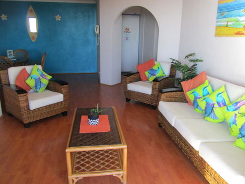 St Tropez Unit 39 - The Entrance, NSW - Airlie Beach Holiday 3