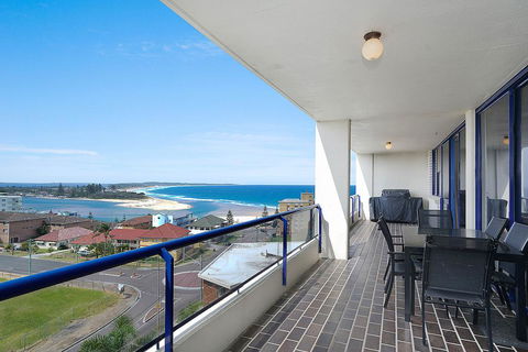 St Tropez Unit 39 - The Entrance, NSW - Airlie Beach Holiday 1