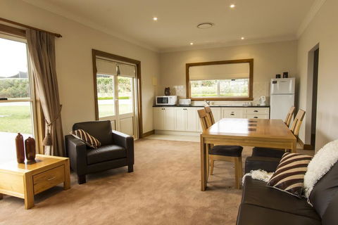 Stay Bathurst - Airlie Beach Holiday 1