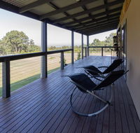 Studio 165 Hidden Gem on 50 acres with bay views - Airlie Beach Holiday