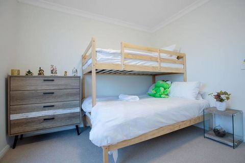 StylishTownhouse@Narre Warren/TrainStation/SC - Airlie Beach Holiday 0