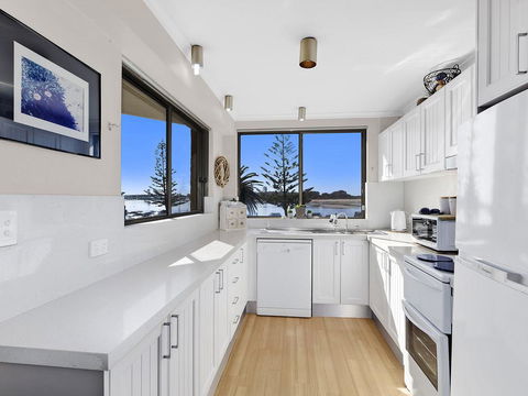 Sundowner Apartment 2 - Airlie Beach Holiday 1