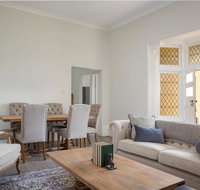 Sunny Apartment with Private Parking - Airlie Beach Holiday