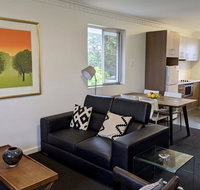 Superb 2 BR Apartment Minutes to CBD- Cen8 - Airlie Beach Holiday