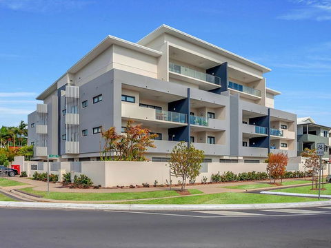 Superior Luxury Apartment In The City - Airlie Beach Holiday 1