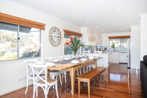 Surfers Beach House - Airlie Beach Holiday 1