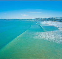 Tahren Beachfront Shack - Airlie Beach Holiday
