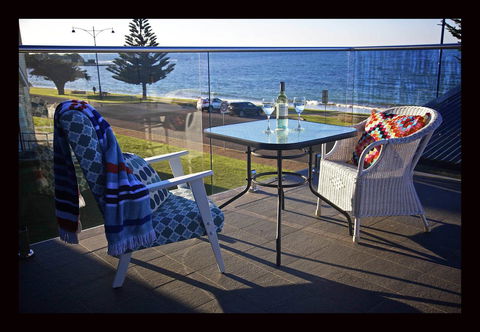 Penguin Beachfront Apartments - Airlie Beach Holiday 8