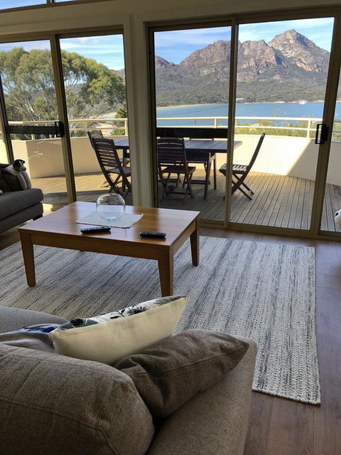 Freycinet Beach House - Airlie Beach Holiday 3