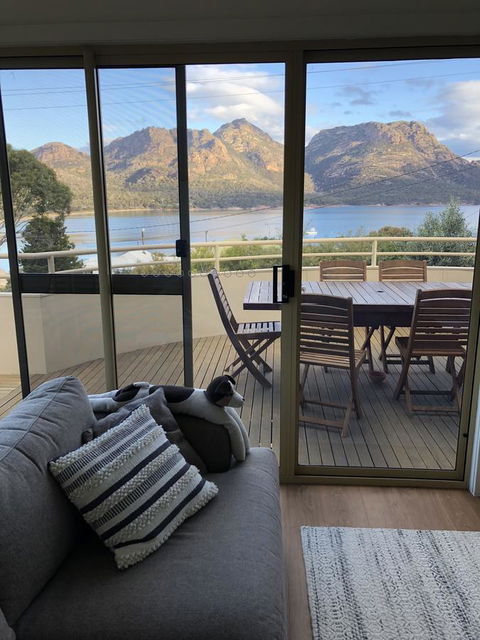 Freycinet Beach House - Airlie Beach Holiday 11
