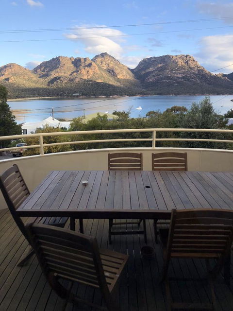 Freycinet Beach House - Airlie Beach Holiday 2