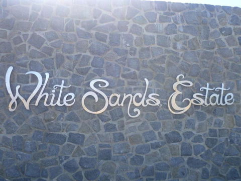 White Sands Estate Unit 24 - Airlie Beach Holiday 36