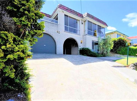 That '70s House - Airlie Beach Holiday 32