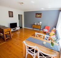 Flora Hill Creek Views - Airlie Beach Holiday