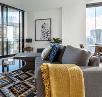 2Bedroom Apartment with Views in Docklands next to CBD  Marvel Stadium - Airlie Beach Holiday